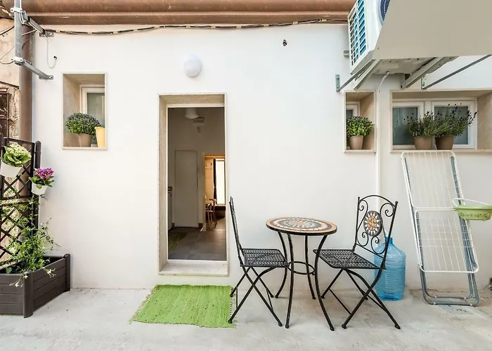 Casa Leone 01 아파트